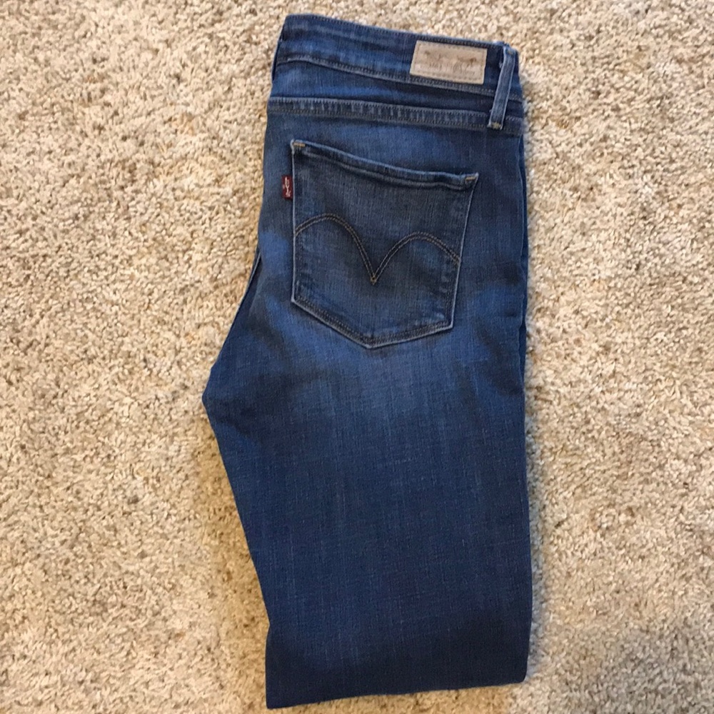 Levi-Mid Rise Skinny